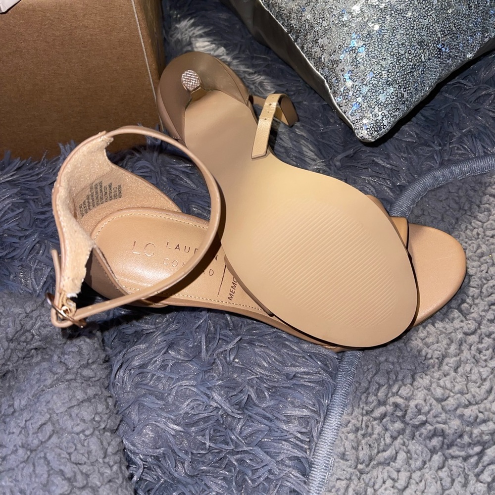 Shoes 👡 - Picture 2 of 6